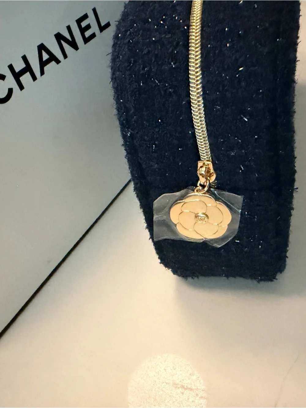 CHANEL Limited Edition 2025 Holiday Gift Set AMPLIFIED GAZE